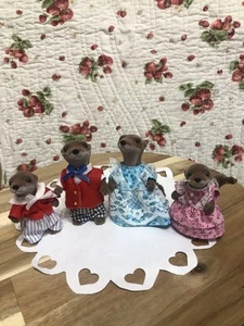 Rzadki zestaw Sylvanian Families Otter Family and Babies – edycja zamorska - Zdjęcie 1 z 11
