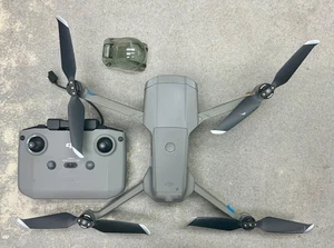 DJI Mavic Air 2-Fly Drohne mit Fernbedienung und Koffer gebrauchter Akku Gimbal Problem - Bild 1 von 10