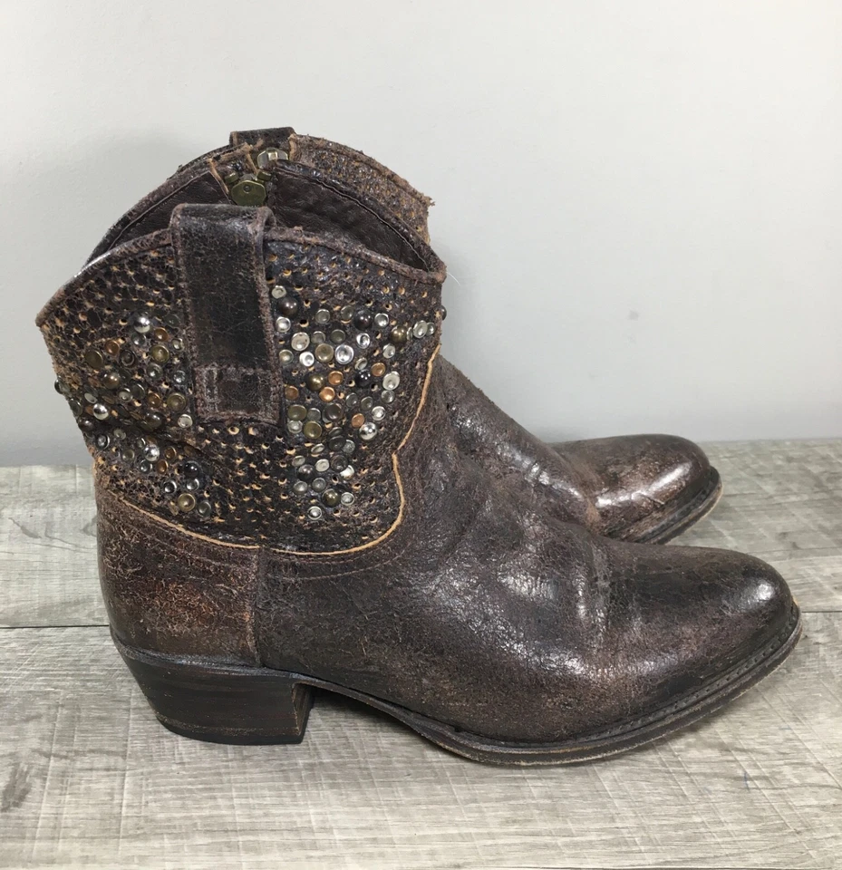 Botas cortas de mujer FRYE 77861 Deborah con tachuelas de cuero envejecido talla 6 Foto 1 de 4
