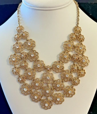 Collar babero tono dorado llamativo estrás racimo floral ajustable Foto 1 de 4