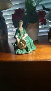 royal doulton figure a lady from williamsburg - Picture 1 of 4