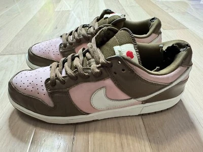 Nike SB Dunk Low Pro Stussy 2005 marrón cereza rosa 304292-671 usadas para hombre talla 9,5 Foto 1 de 4
