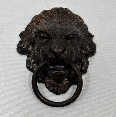 Tirador de anillo de cajón con cabeza de león de latón vintage 3,25"x2,25" Foto 1 de 4