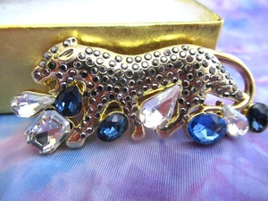 Golden Leopard Car Crystal Rhinestones & Blue Stone Small Brooch NEW - Picture 1 of 5