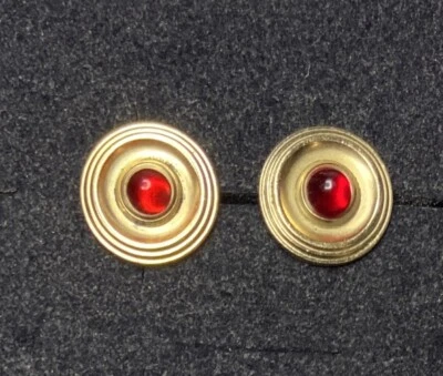 Vintage Hickok USA Cufflinks Gold Tone Red Lucite Cabochon Center  jewelry - Image 1 of 4