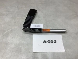 2006 MERCEDES BENZ CLK350 REAR RIGHT SEAT BELT BUCKLE OEM+ - Picture 1 of 12