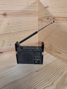 Vintage Sony Solid State Radio TFM-8100W Portable Weather AM FM VHF WB - Tested! - Picture 1 of 8