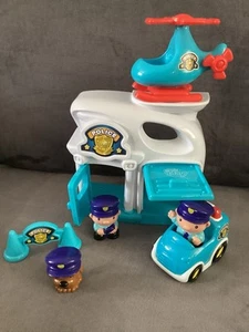 Grow And Play Police Station With Characters , Vehicle and Helicopter. - Picture 1 of 10