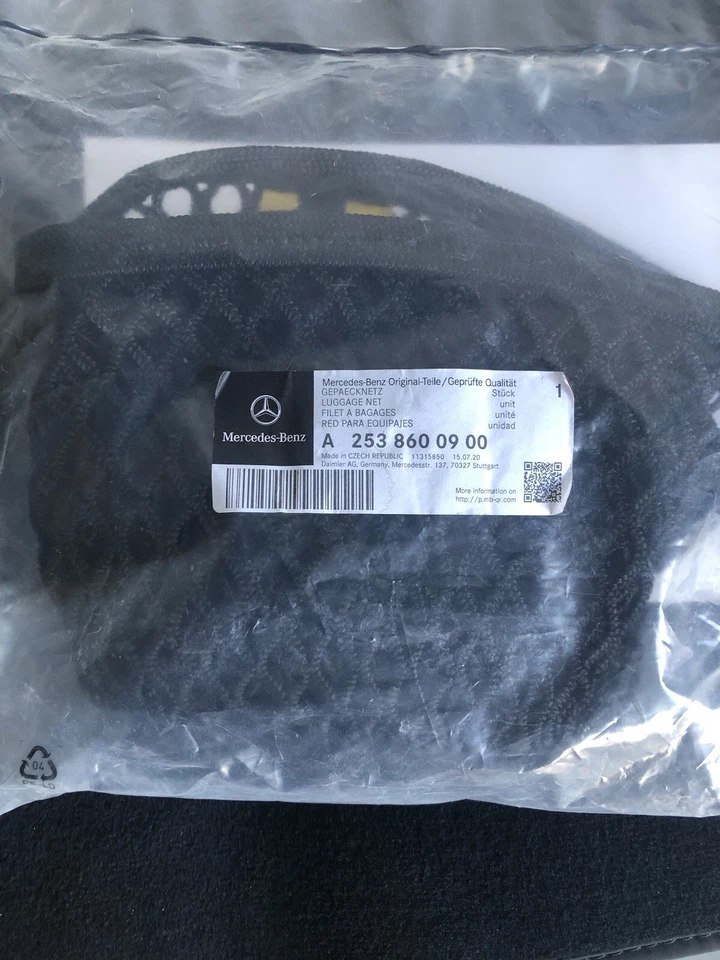 Mercedes Benz Luggage Net - Image 1 of 1