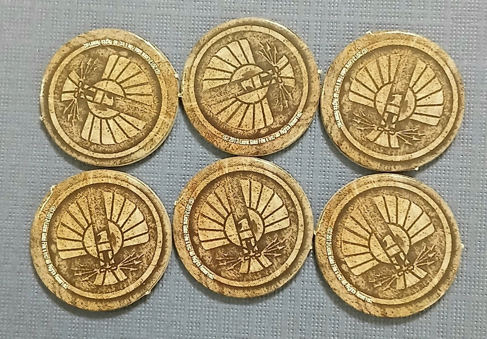 Juego The Hunger Games District 12 2012 pieza de repuesto - fichas de cubierta NUEVO Foto 1 de 1