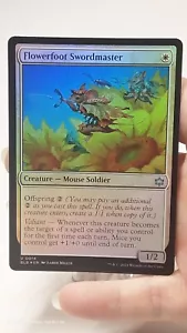 MTG - Bloomburrow - Flowerfoot Swordmaster - Foil - #0014 - Picture 1 of 3