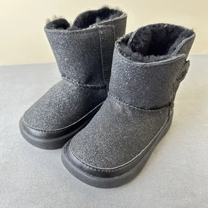 UGG Kleinkind Keelan Stiefel schwarz Glitzer Größe USA 04/05 EU 20,5 JPN 12,5 EUC - Bild 1 von 6