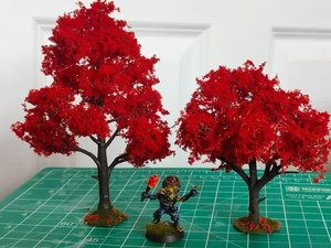 2 Red Trees ttrpgs Scatter Terrain 40k DnD LOTR Eisenbahn 28mm 32mm Fantasy WW1 WW - Bild 1 von 11