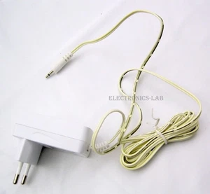 Alimentatore FLO DK7-030-0300-EU 3V 300mA - ottimo - Afbeelding 1 van 3