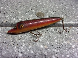 H54 old fishing lure MOONLIGHT bait company ODD red scale color - Picture 1 of 5