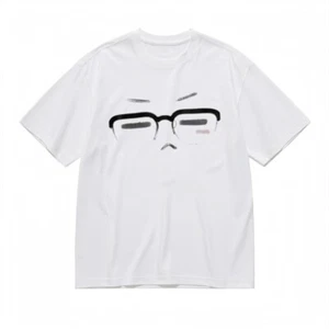 Men's Trend Breathable Classic T-Shirt Minimalist Emotive Eyes Covered Design - Picture 1 of 6