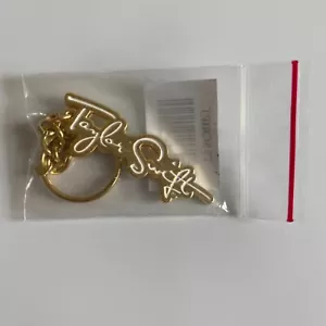 TAYLOR SWIFT OFFICIAL TAYLOR SWIFT STORE AUTHENTIC SPEAK NOW COLLECTION KEYCHAIN - Picture 1 of 8
