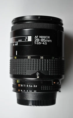 Nikon 28-85mm f/3.5-4.5 af con parasol y tapas Foto 1 de 4