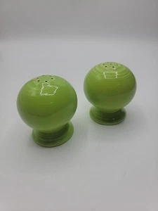 Chartreuse Fiesta Kugel Salz Pfefferstreuer Retired Rarität Farbe Grün - Bild 1 von 4
