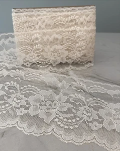 9,5 YARD Vintage gewellter Rand Blumenmuster antikweiß Spitzenborte 4,25" breit - Bild 1 von 5