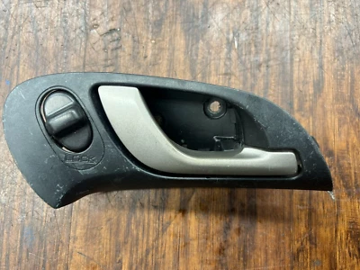 02-06 Acura RSX Type-S OEM LADO DERECHO PASAJERO DELANTERO INTERIOR MANIJA DE PUERTA NEGRO Foto 1 de 4
