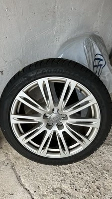 Neuwertige Winterreifen auf Alufelgen  20 Zoll mit 7 mm Profiltiefe - Bild 1 von 4