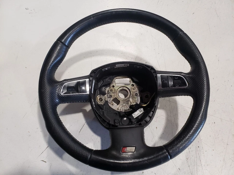 Volante S-Line - Audi A4 B8 Quattro Premium 2011 automático - OEM 8K0419091 Foto 1 de 4