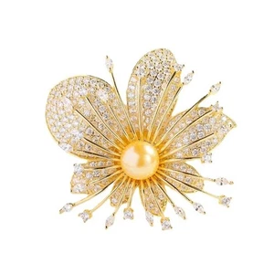 Luxurious Rhinestones Pearls Floral Brooch Elegant Gift For Mother Friend - Picture 1 of 8