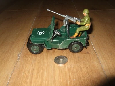 BRITAINS TOYS US JEEP WITH GUNNER VINTAGE DIECAST MODEL RESTORATION ? - Image 1 of 4