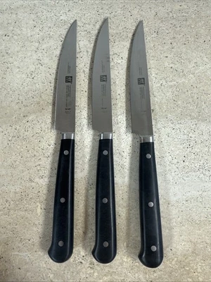 Lote de 3 - Faca Zwilling PORTERHOUSE 4,5", lâmina FORJADA, feita na ESPANHA - Imagem 1 de 4