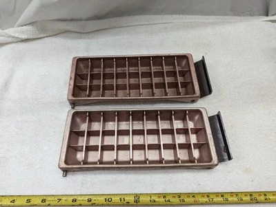 Lote de 2 Bandejas Cubitos de Hielo Frigidaire Vintage Rosa Foto 1 de 4