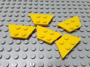 LEGO Lote de 5 Piezas de Placa de Cuña Amarilla 2x4 - Imagen 1 de 1