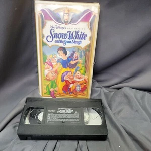 Snow White and the Seven Dwarfs (VHS, 1994) - Picture 1 of 4