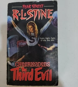 Cheerleaders The Third Evil Fear Street R.L STINE Horror SOFTCOVER - Picture 1 of 3