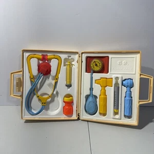 Kit medico stetoscopio BP termometro bracciale vintage 1977 Fisher Price 936 - Foto 1 di 6