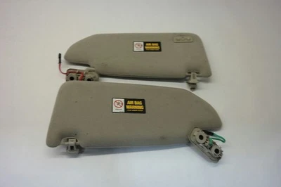 2005-09 VOLVO 60 SERIES Passenger RH LH Driver Sun Visor With Illumination  - Image 1 of 4