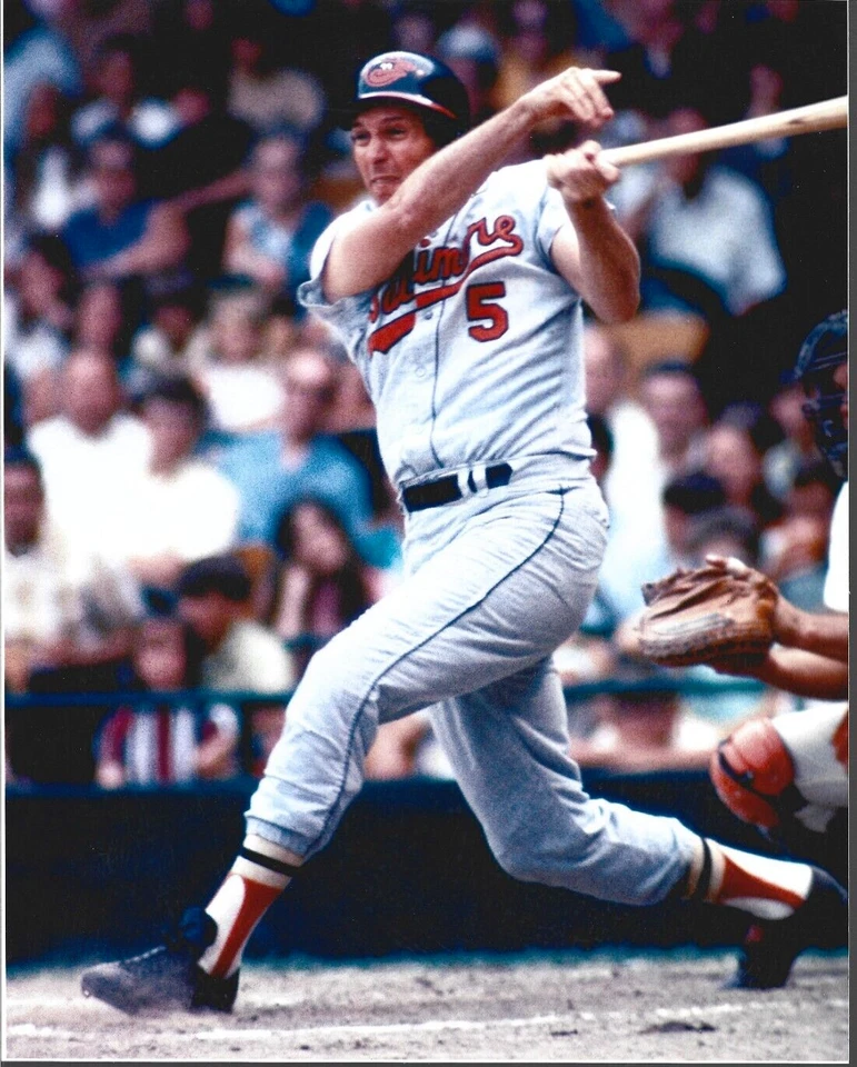 Brooks Robinson-Baltimore Orioles-8x10 Baseball Photo - Image 1 of 1