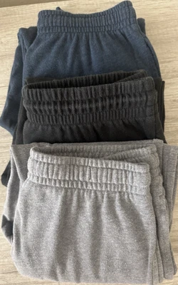 Lote de 3 pantalones deportivos para niños talla 10/12 Foto 1 de 4