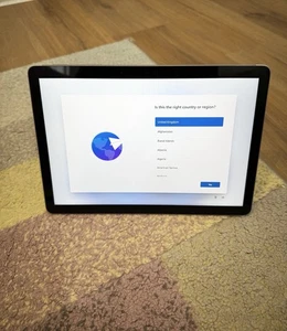 Microsoft Surface Go 2 128GB, Wi-Fi, 10" Silver, Win 11 - Picture 1 of 6