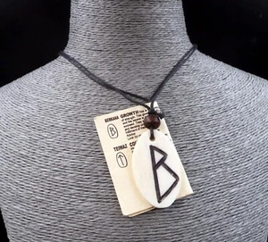 Collier Rune Berkana en os de buffle - Croissance, naissance et fécondité - Imagen 1 de 2