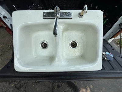 🔥 RARE Kohler K-6630 Vintage Farmhouse Cast Iron Sink – 1940s, EXCEPTIONAL 🔥 - Image 1 of 4