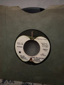 45 7” VINYL RECORD - PAUL MCCARTNEY & WINGS - HELEN WHEELS/COUNTRY DREAMER - Picture 1 of 4