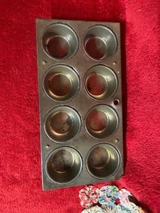Vintage 8 Loch Muffin Dose Aluminium - Bild 1 von 4