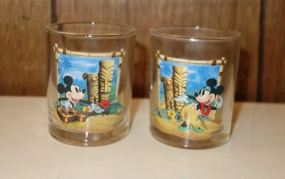 Juego de 2 vasos de chupito de vacaciones hawaianos Disney Minnie & Mickey Mouse nuevo Foto 1 de 4