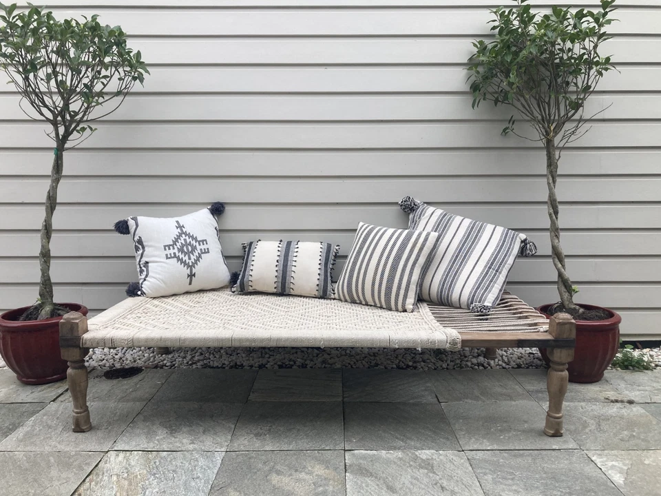Beautiful vintage boho Indian day bed - image 1 of 4