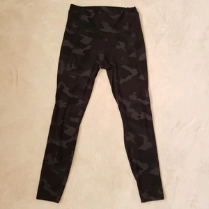 All in Motion Black Gray Camo High-Rise 7/8 Leggings Womens M - Picture 1 of 5