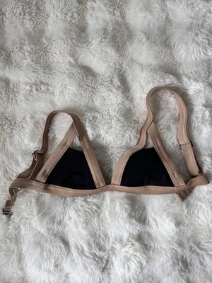 Schwarzes Bikini Oberteil mit hellbraunen Akzenten Damen/Mädchen - Bild 1 von 2