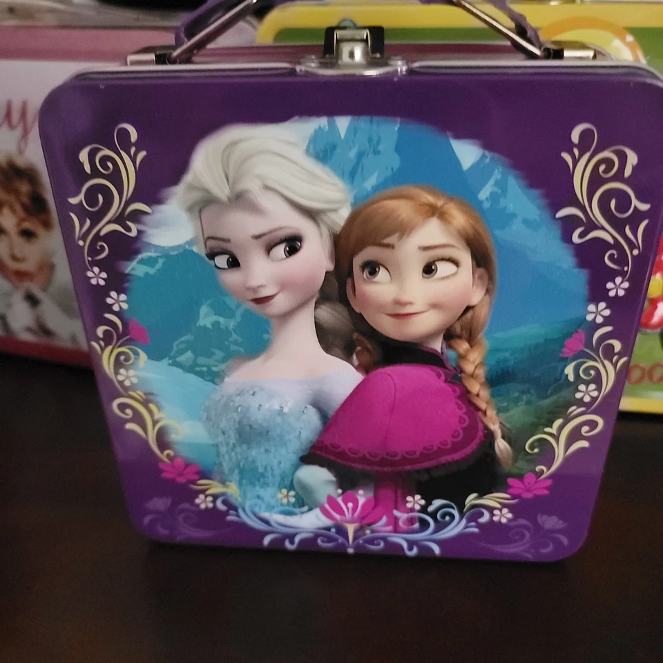 Disney FROZEN Anna Elsa Caja de Lata de Metal 6" W x 6" H x 2.5" D con Mango Púrpura Foto 1 de 1