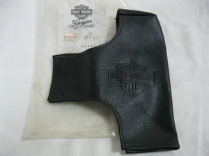 Harley-Davidson Sportster Oil Cooler Cover 26441-83 - Picture 1 of 5
