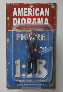 POLICE OFFICER I AMERICAN DIORAMA 1:18 Scale Figurine 4" Male Man Figure - Picture 1 of 1